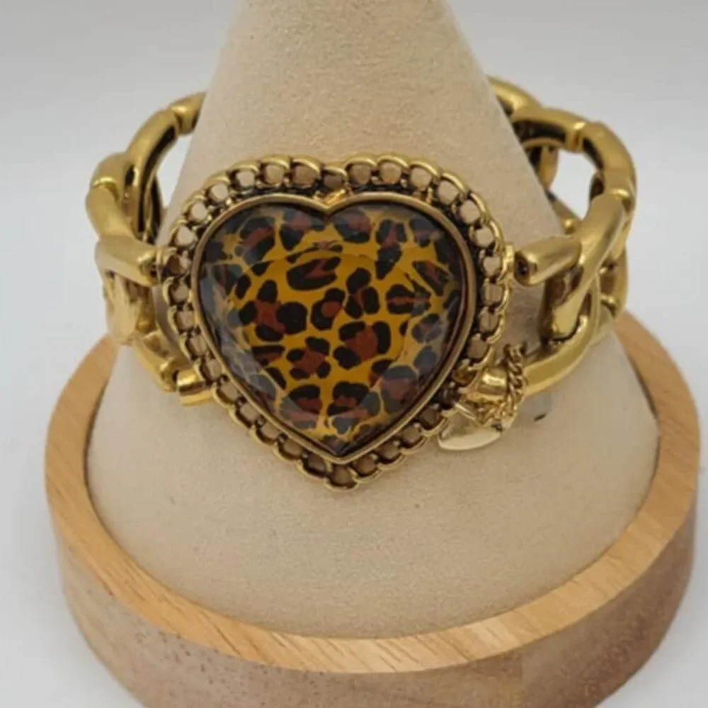 Betsey Johnson Gold Tone Link Stretchy Bracelet with Leopard Hearrt
